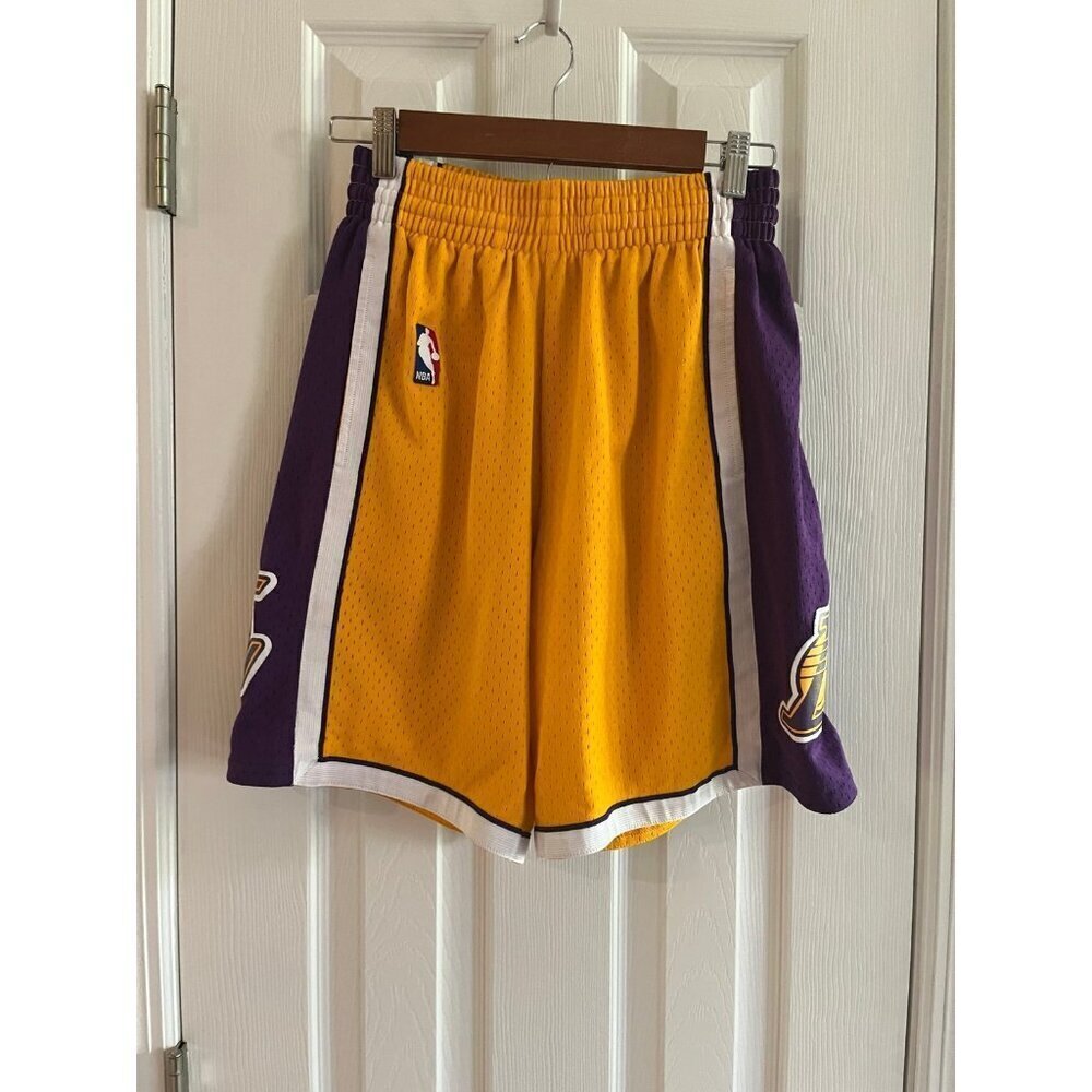 Mitchell & Ness Hardwood Classics Los Angeles Lakers Men’s Small